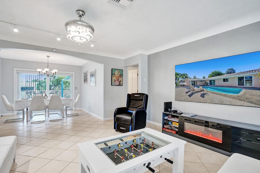 Photo of Others in Coral Ridge Isles