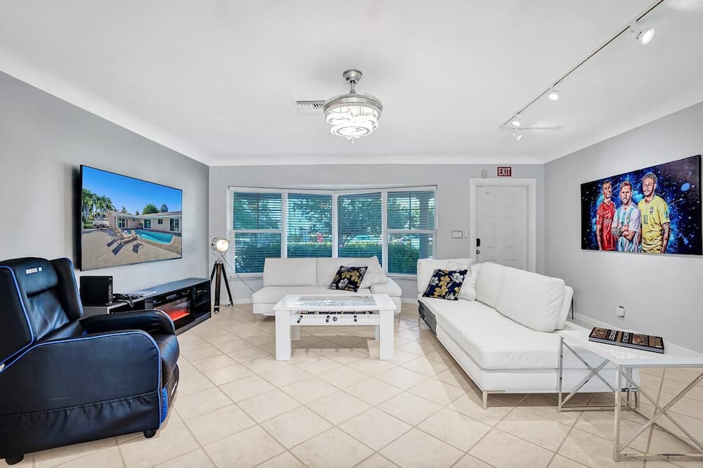 Photo of Others in Coral Ridge Isles