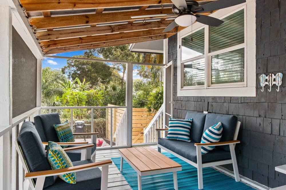 Photo of Patio Balcony in Crystal Beach