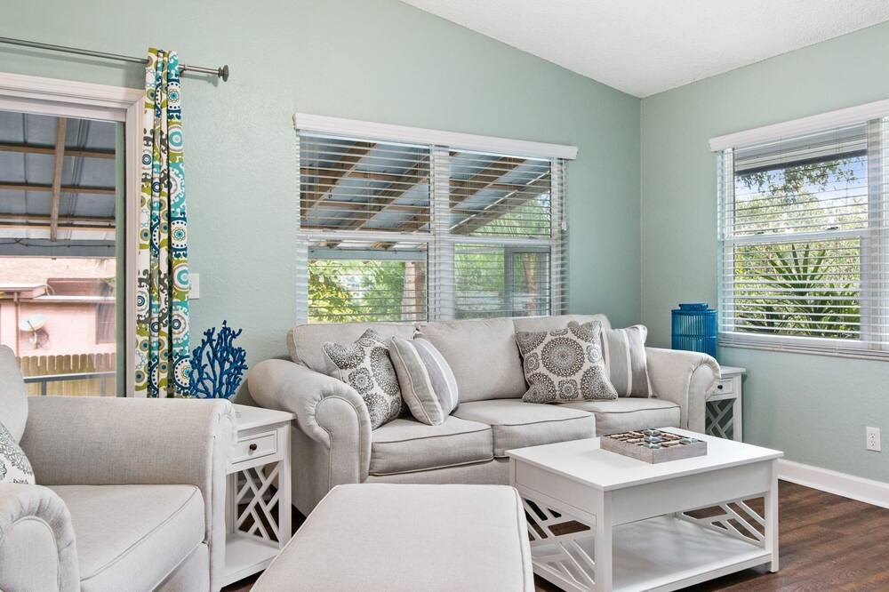 Photo of Livingroom in Crystal Beach