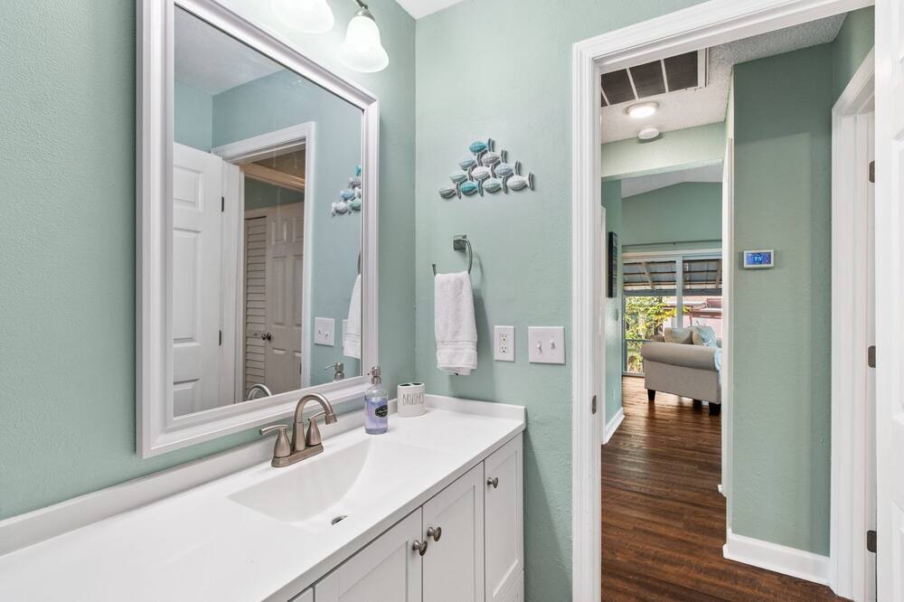 Photo of Bedroom in Crystal Beach