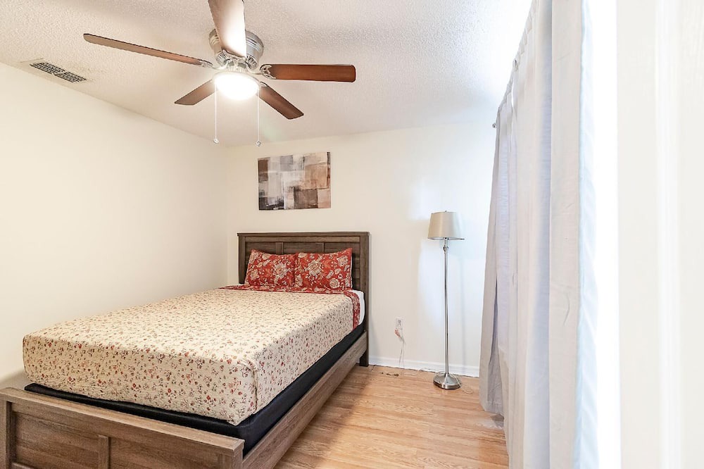 Photo of Bedroom in Clear Creek