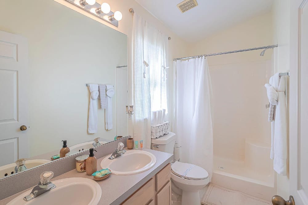Photo of Bathroom in Clear Creek