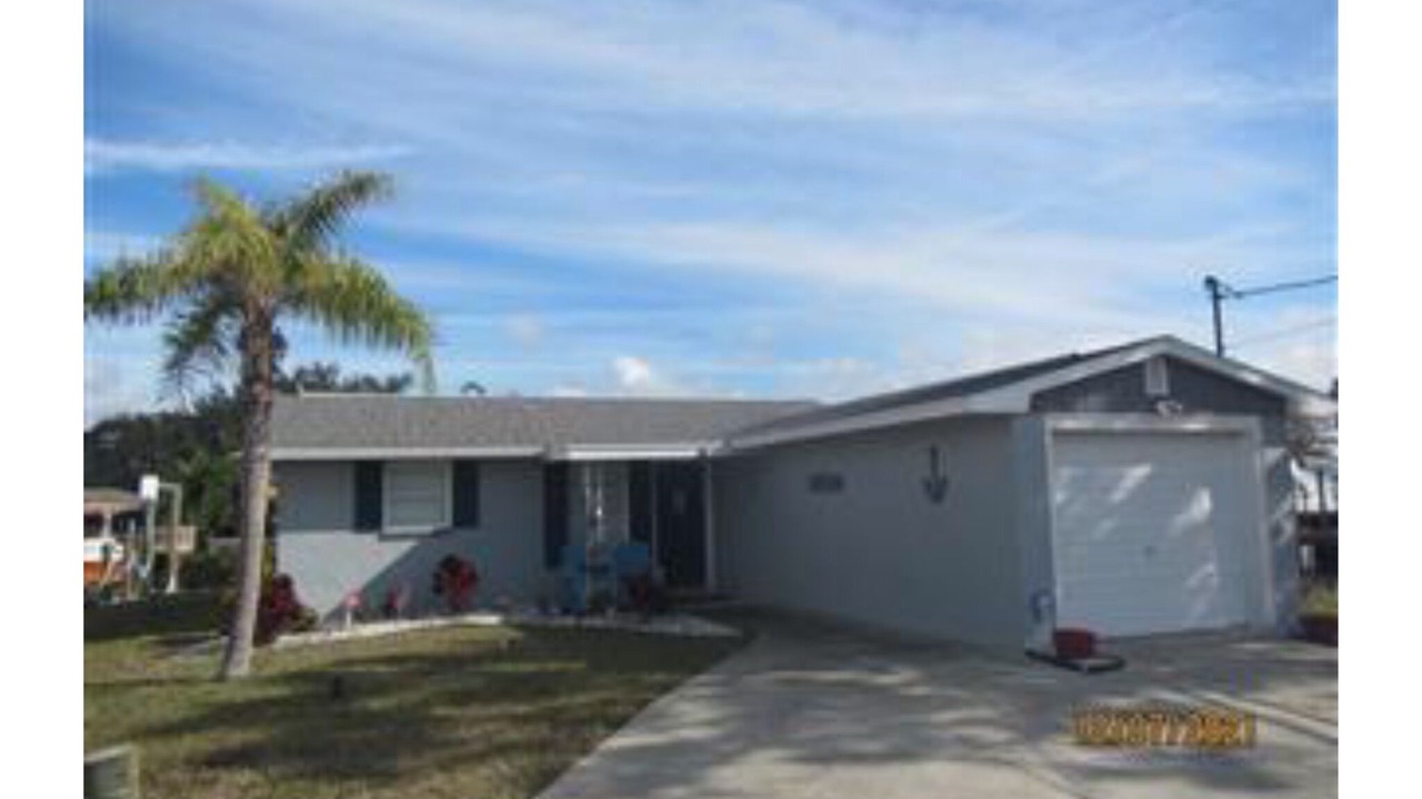 Photo of Outdoor in Hudson Beach Estates
