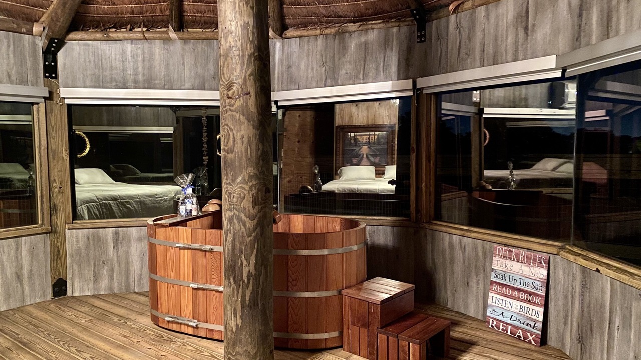 Photo of Livingroom in Survey Creek