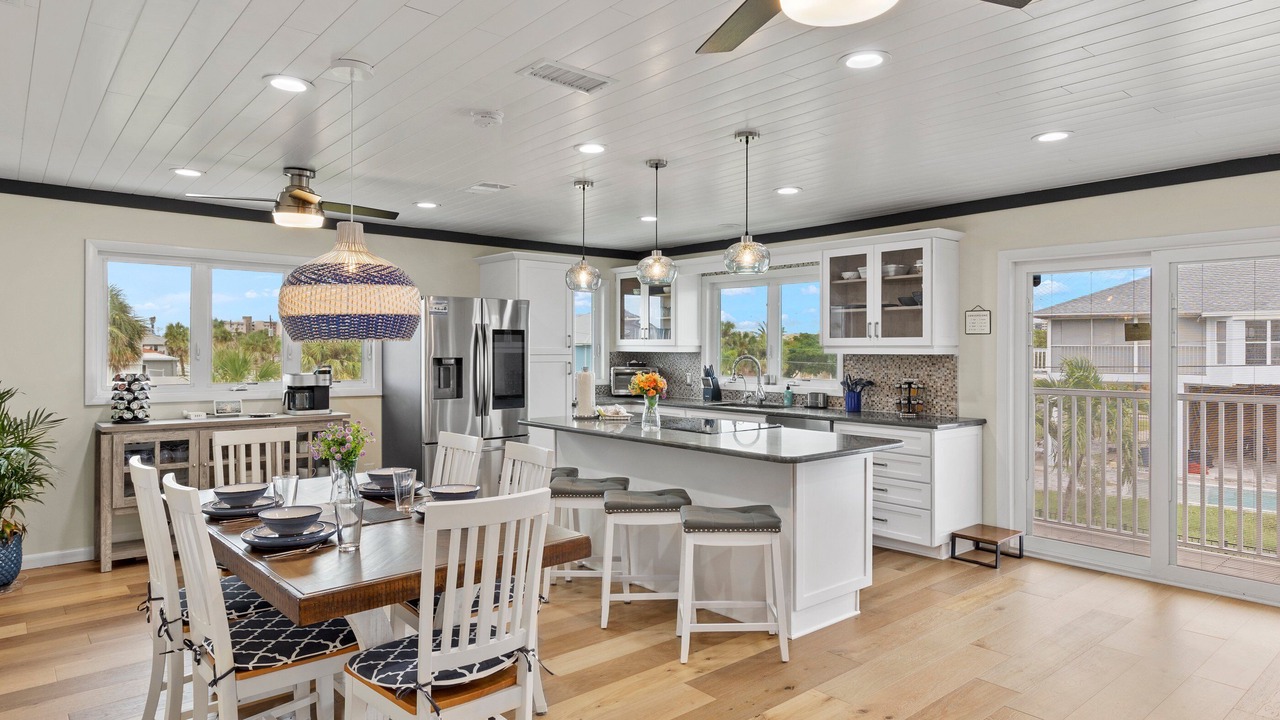 Photo of Kitchen in Laguna Shores