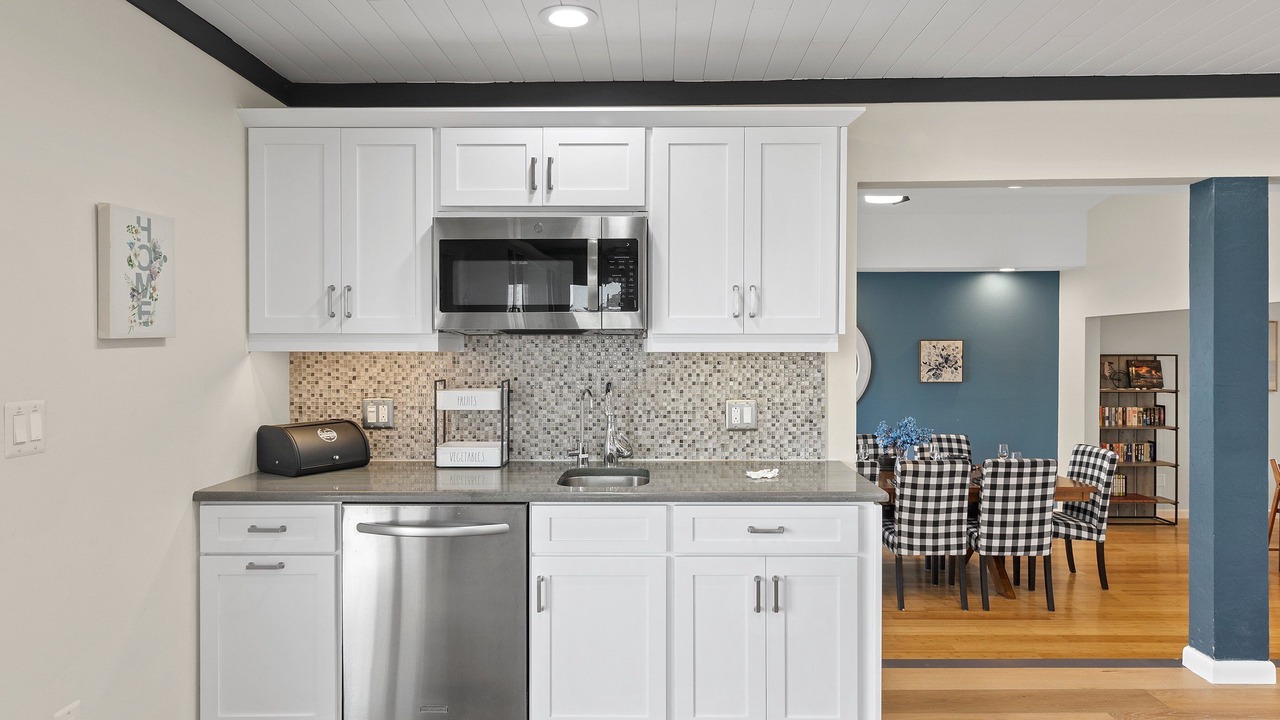 Photo of Kitchen in Laguna Shores