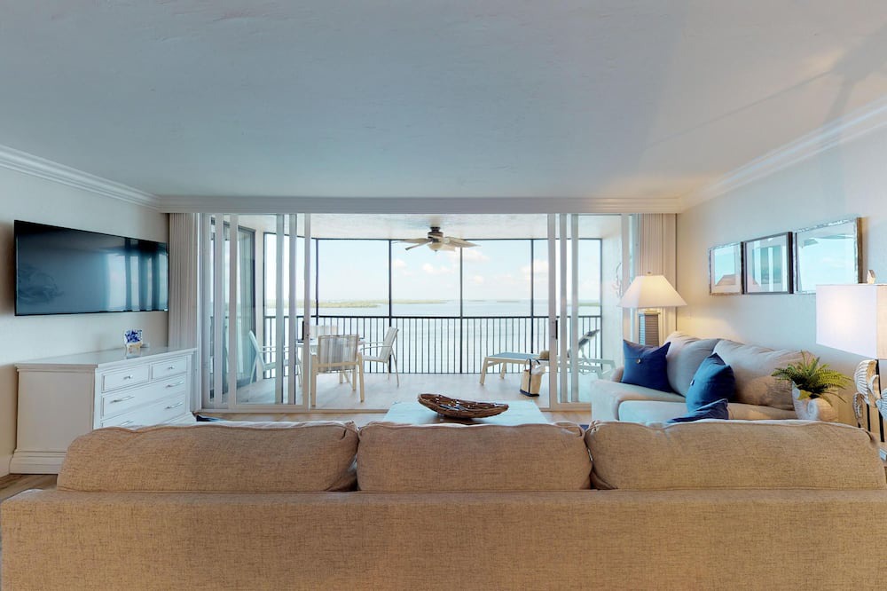 Photo of Livingroom in Punta Rassa