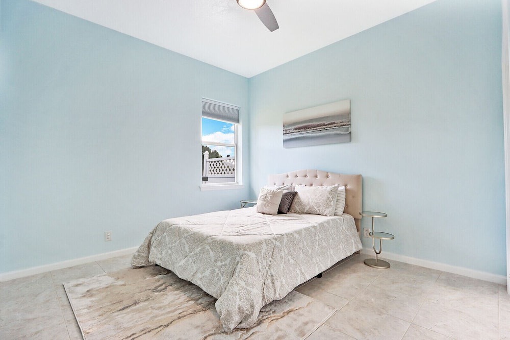 Photo of Bedroom in Palm Beach Country Estates