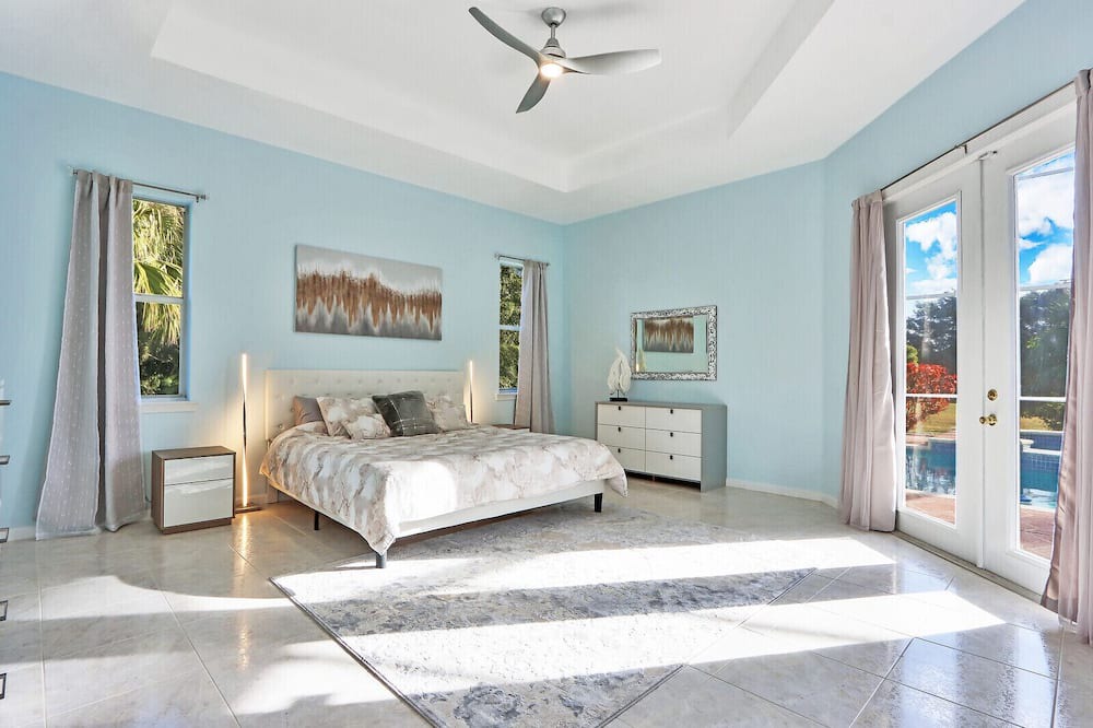 Photo of Bedroom in Palm Beach Country Estates