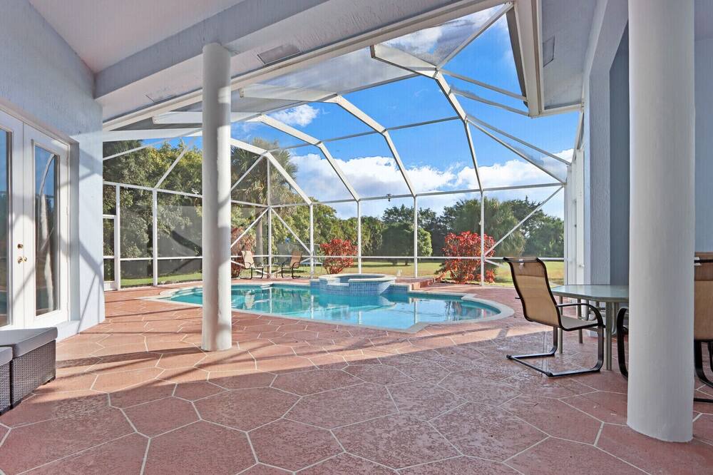 Photo of Outdoor in Palm Beach Country Estates