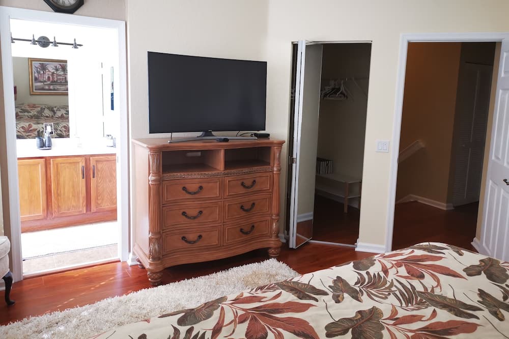 Photo of Bedroom in Riviera Beach