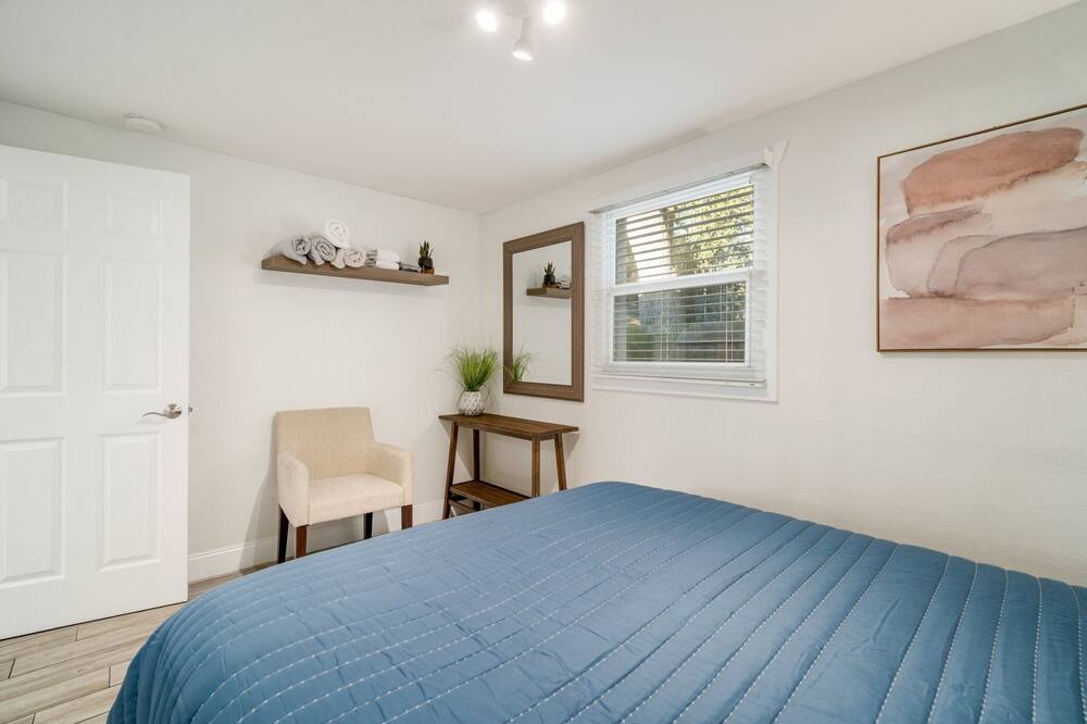 Photo of Bedroom in Ballast Point