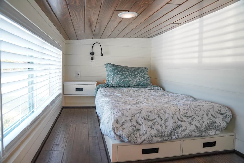 Photo of Bedroom in Bronson