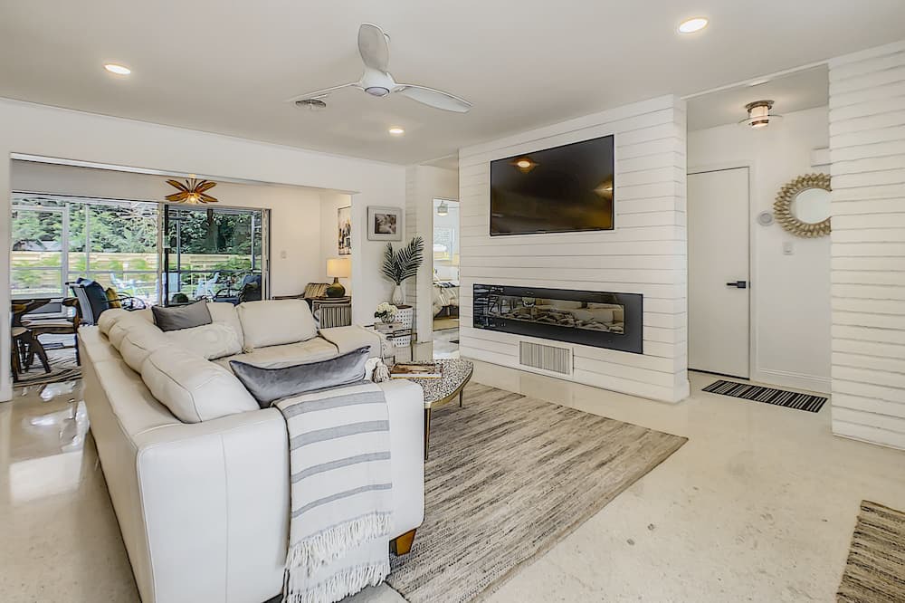 Photo of Livingroom in Southgate