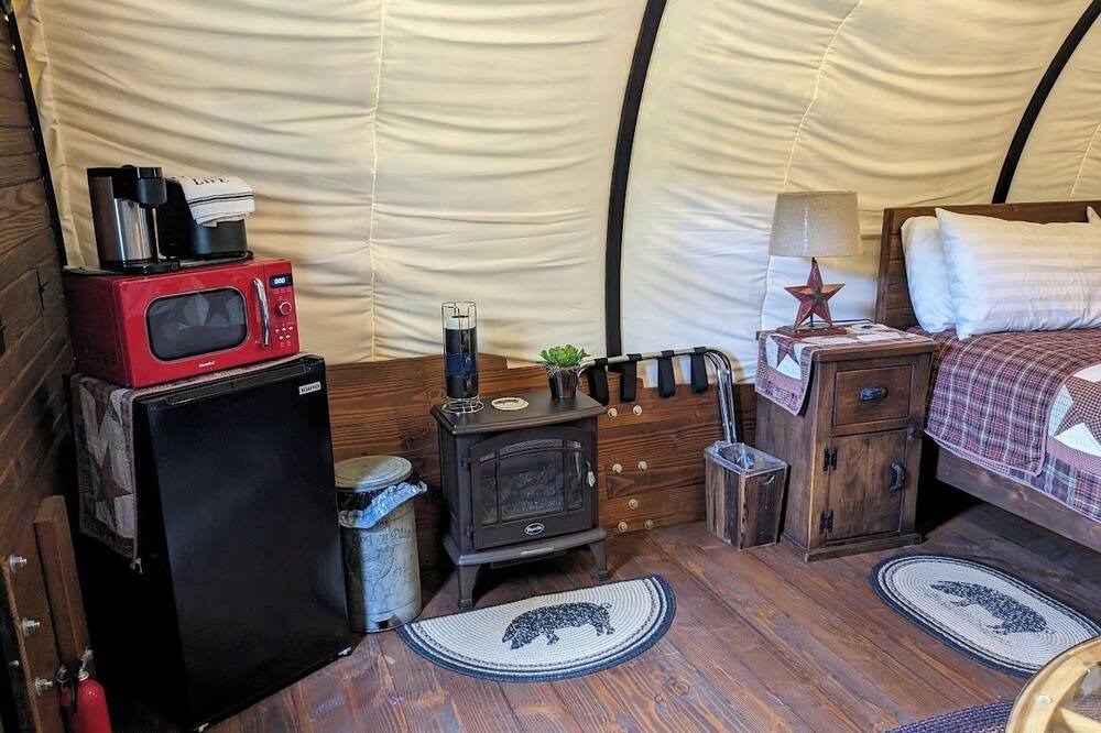Photo of Livingroom in Putnam Hall