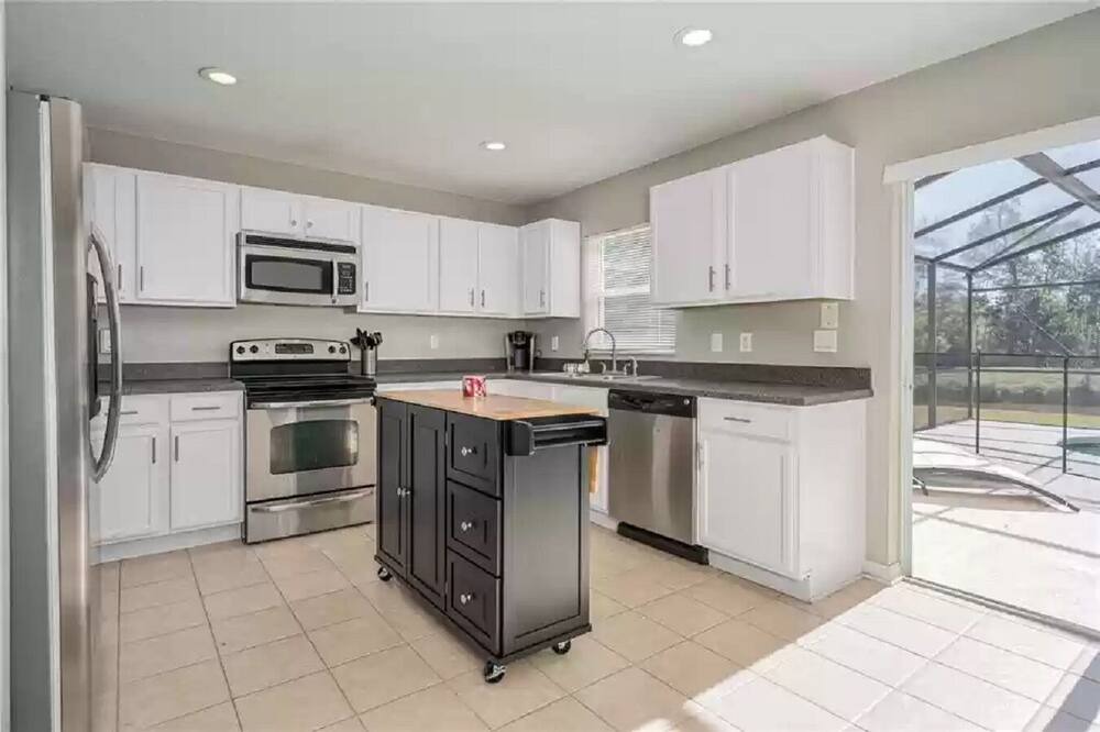 Photo of Kitchen in Lake Wilson Preserve