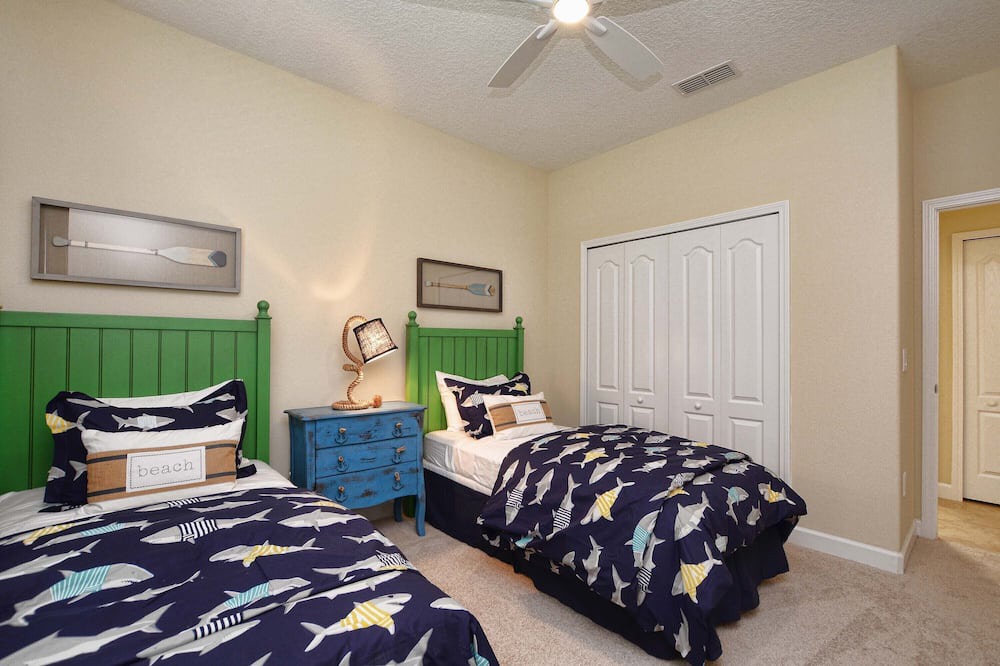 Photo of Bedroom in Lindfields