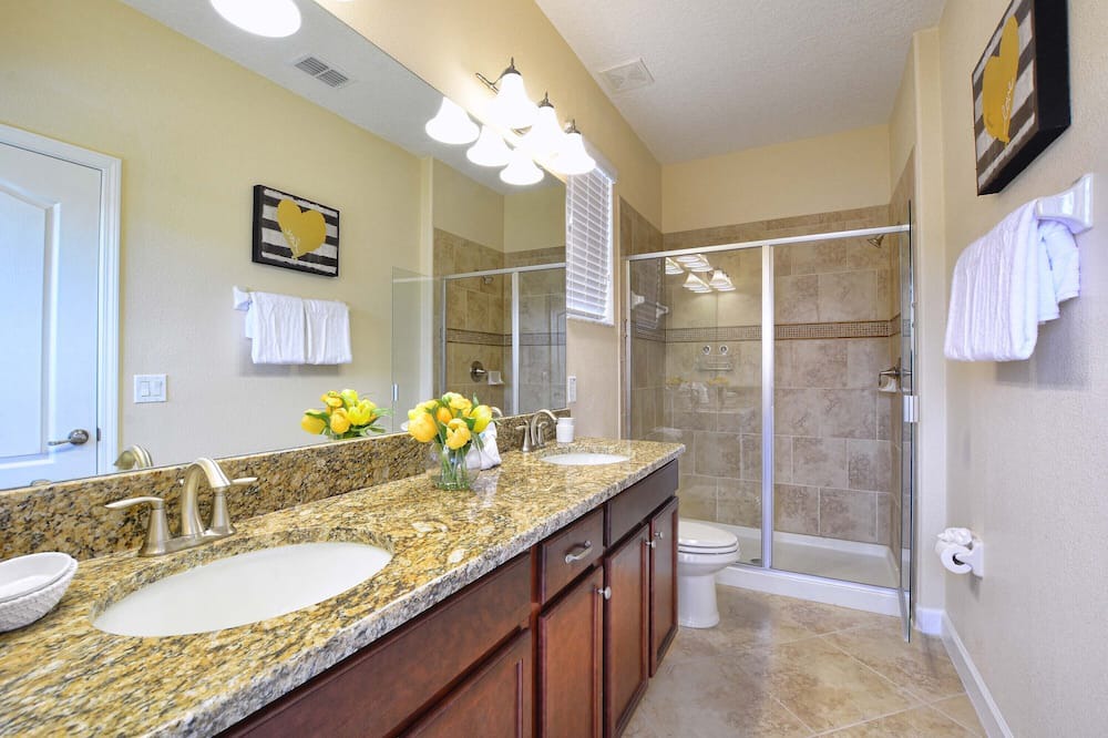 Photo of Bathroom in Lindfields