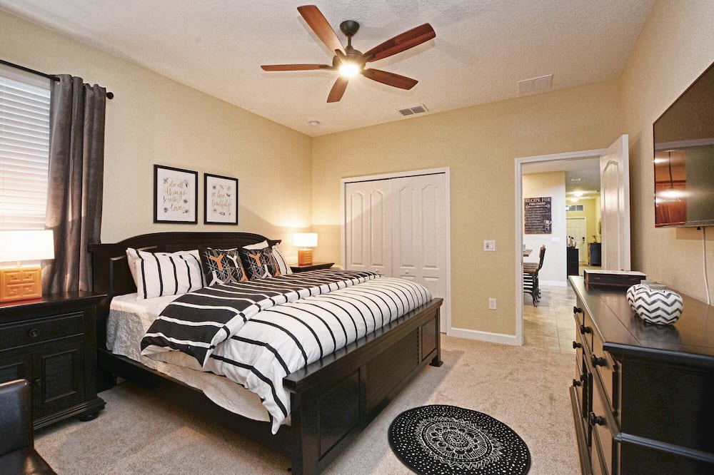 Photo of Bedroom in Lindfields