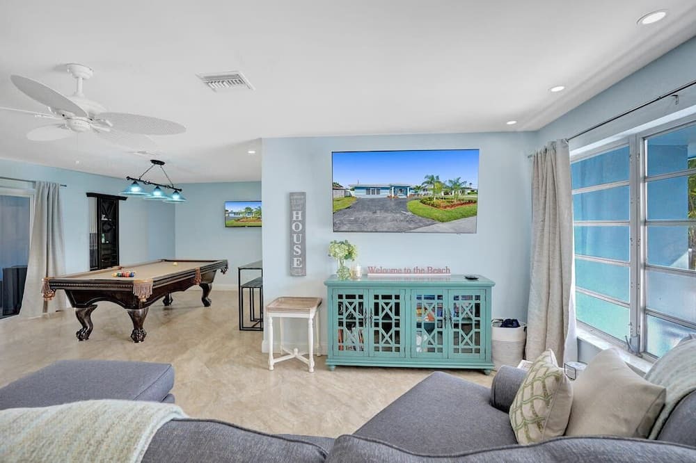Photo of Bedroom in Cypress Lakes