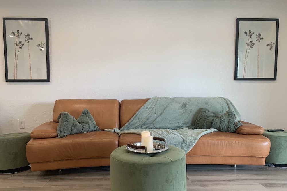 Photo of Livingroom in Gulf Gate Estates