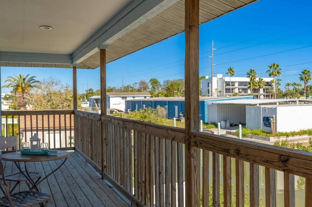 Photo of Patio Balcony in Hudson Beach Estates