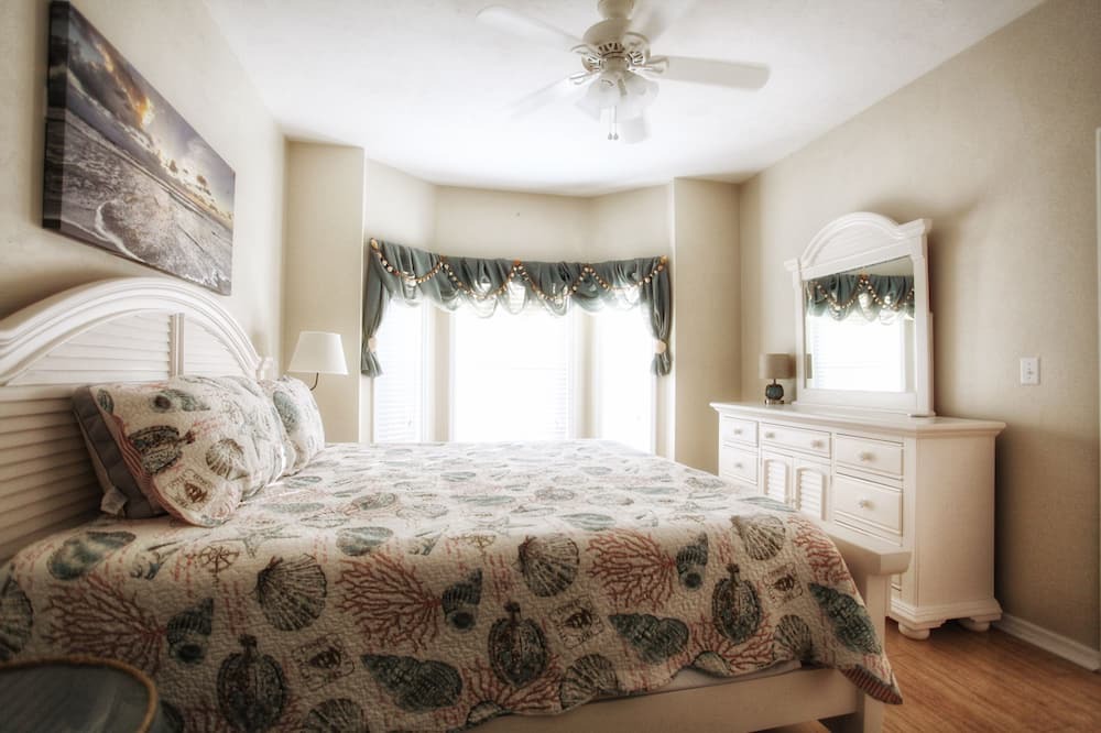 Photo of Bedroom in Suwannee