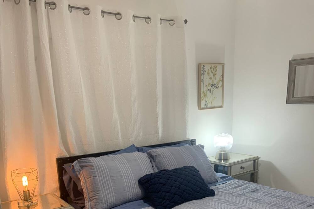 Photo of Bedroom in Gladeview