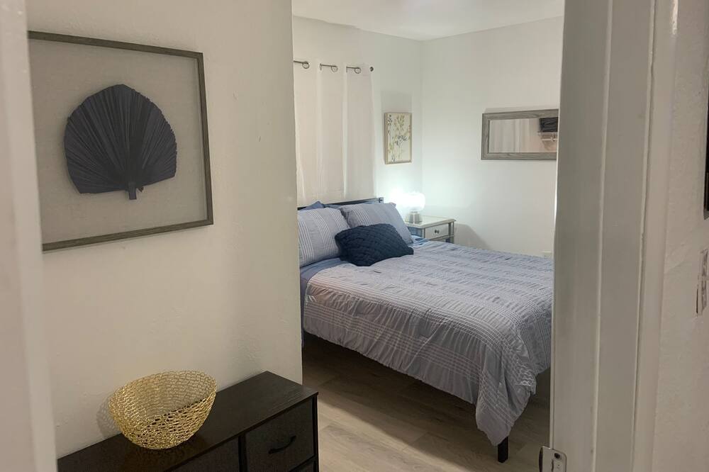 Photo of Bedroom in Gladeview