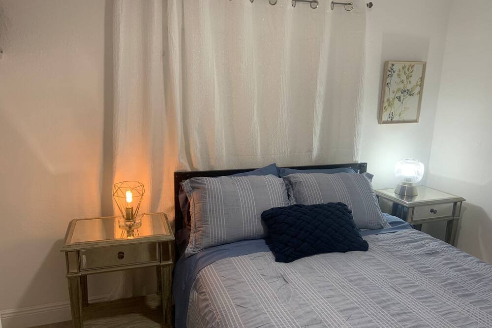 Photo of Bedroom in Gladeview