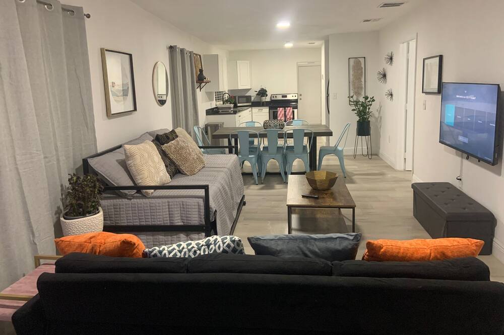Photo of Livingroom in Gladeview