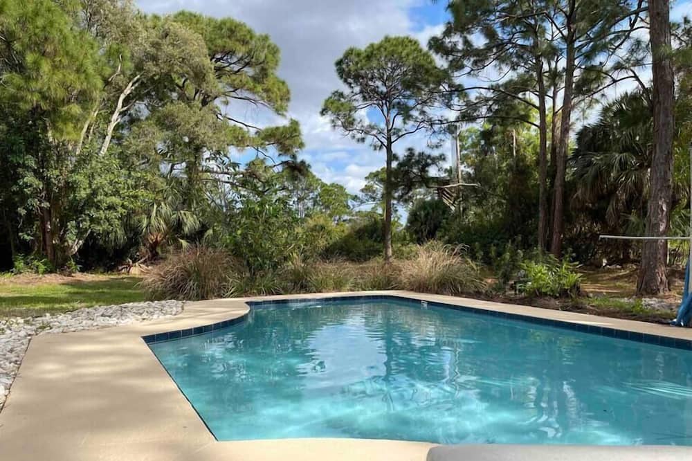 Photo of Outdoor in Palm Beach Country Estates
