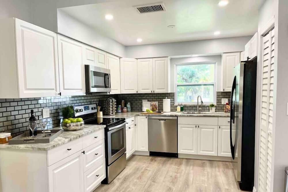 Photo of Kitchen in Palm Beach Country Estates