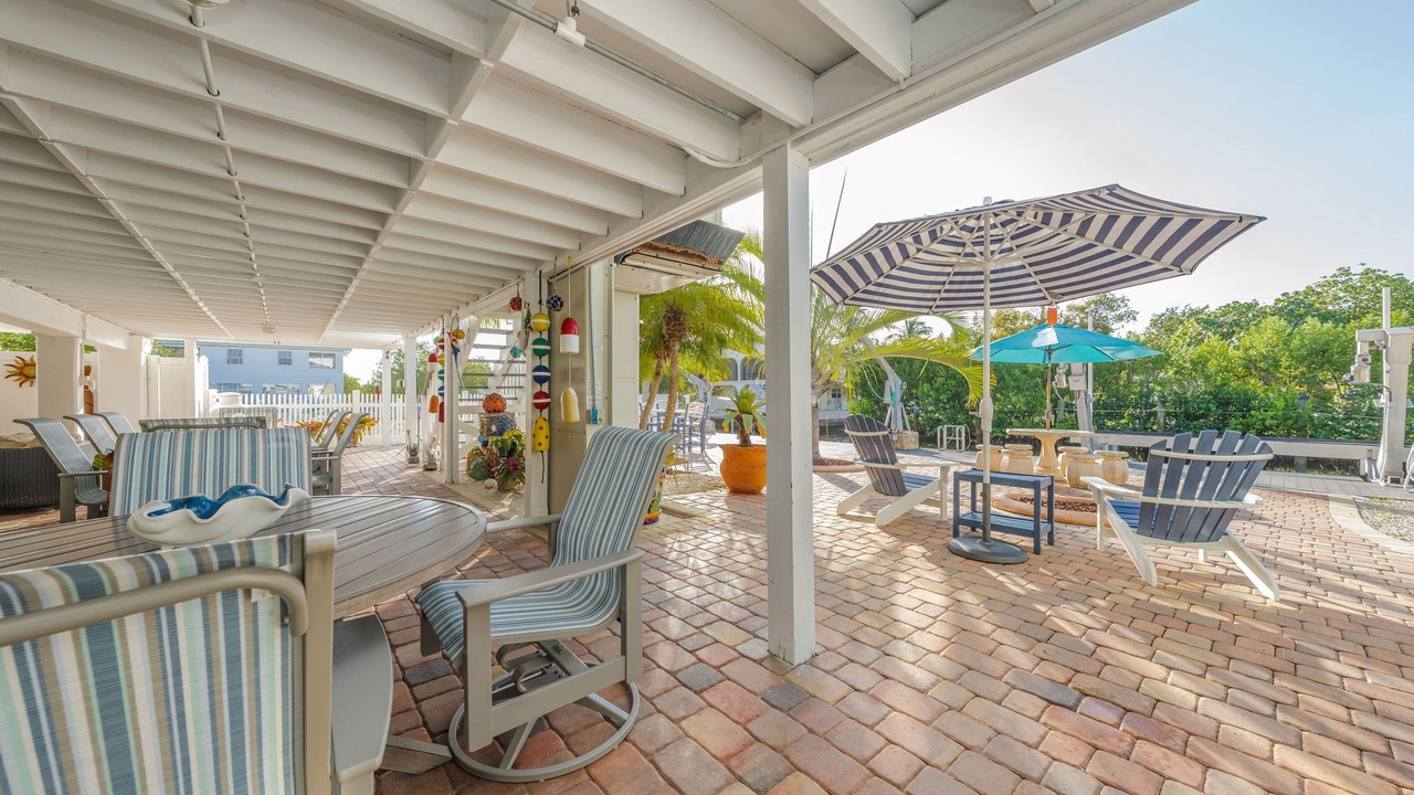 Photo of Patio Balcony in Breezeswept Beach Estates