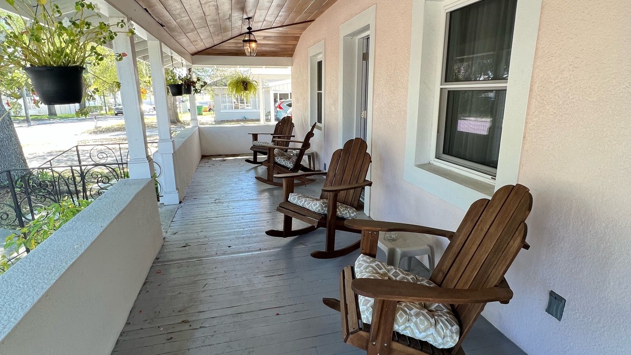 Photo of Patio Balcony in Downtown Zephyrhills