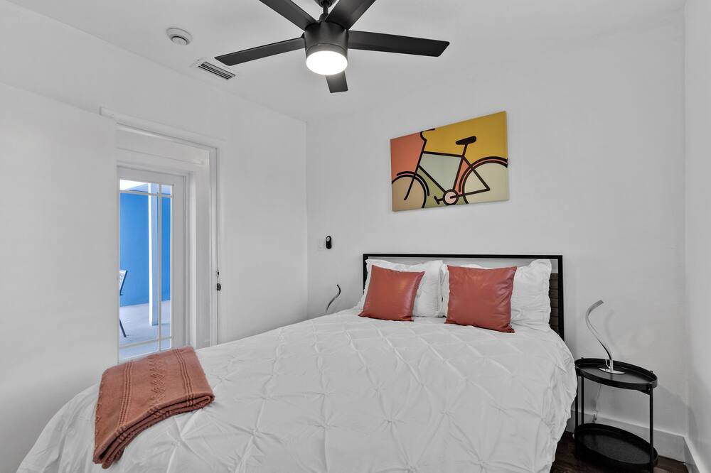 Photo of Bedroom in Driftwood