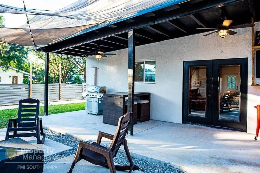 Photo of Patio Balcony in North Hyde Park