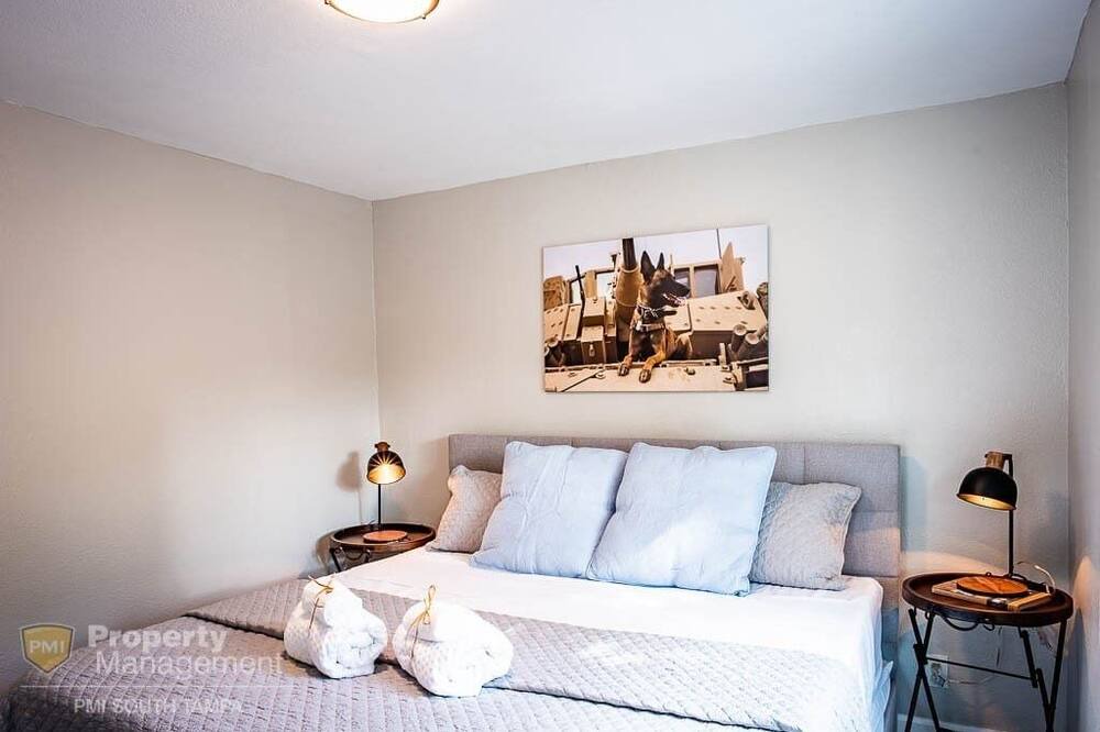Photo of Bedroom in North Hyde Park