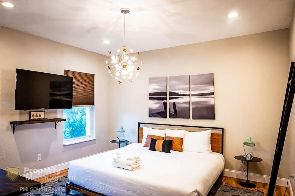 Photo of Bedroom in North Hyde Park