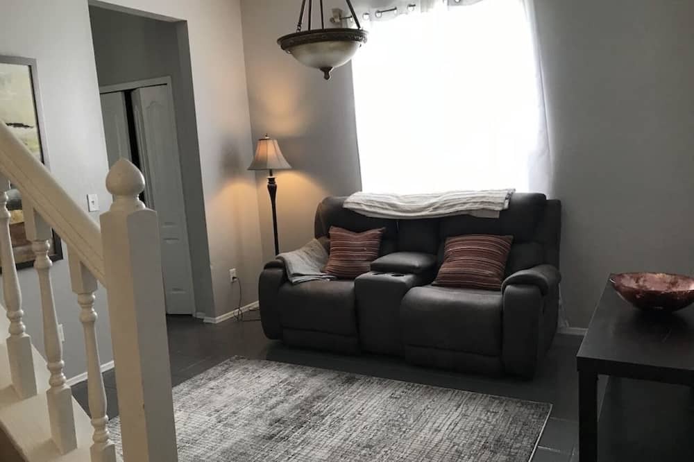 Photo of Livingroom in Coventry Village
