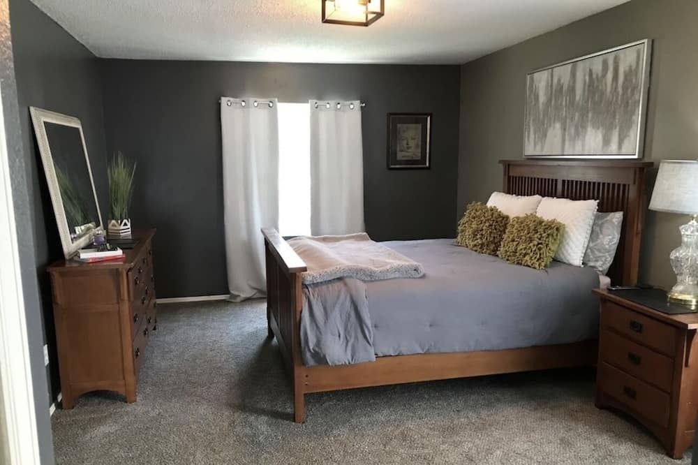 Photo of Bedroom in Coventry Village