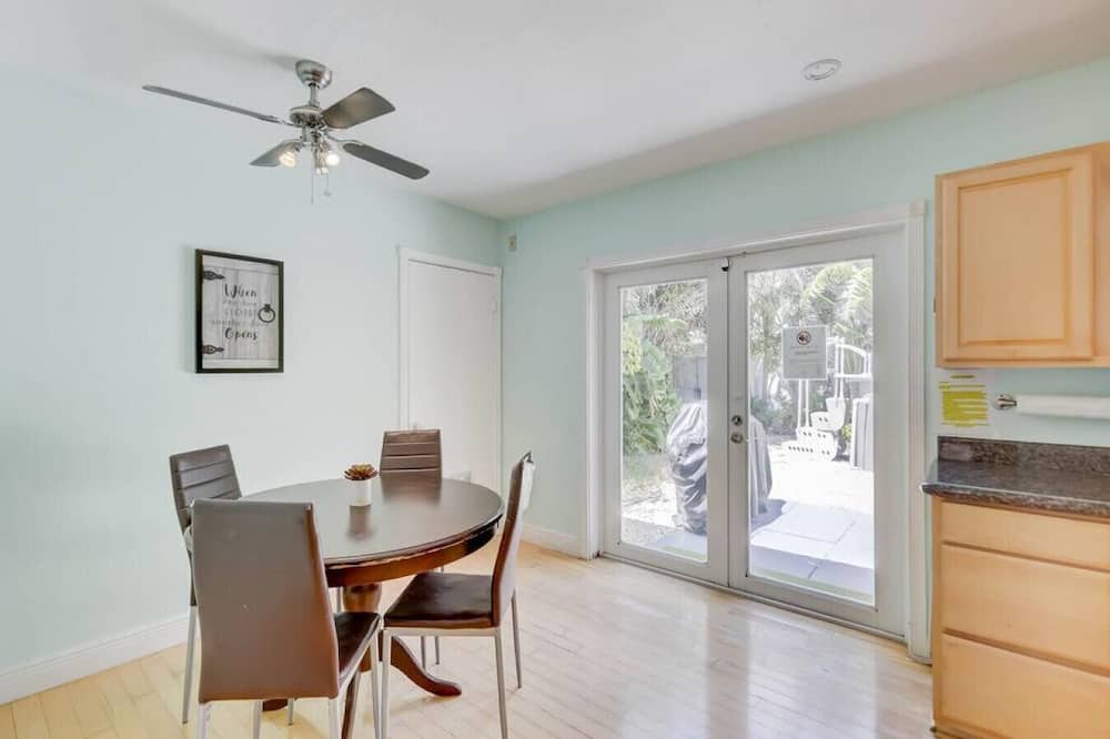 Photo of Others in Poinsettia Heights