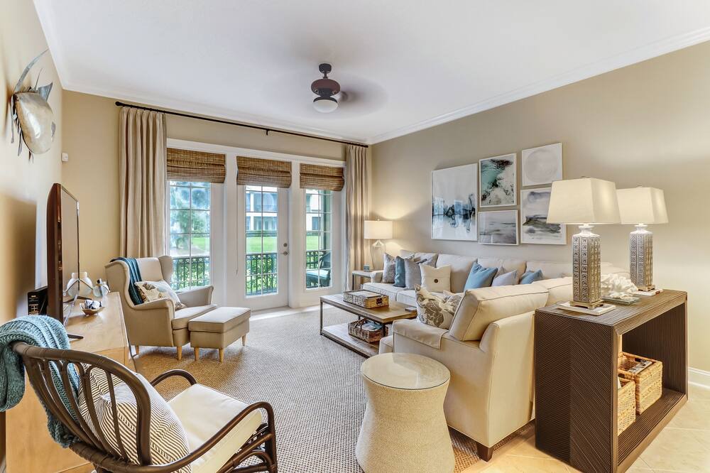 Photo of Livingroom in Amelia City