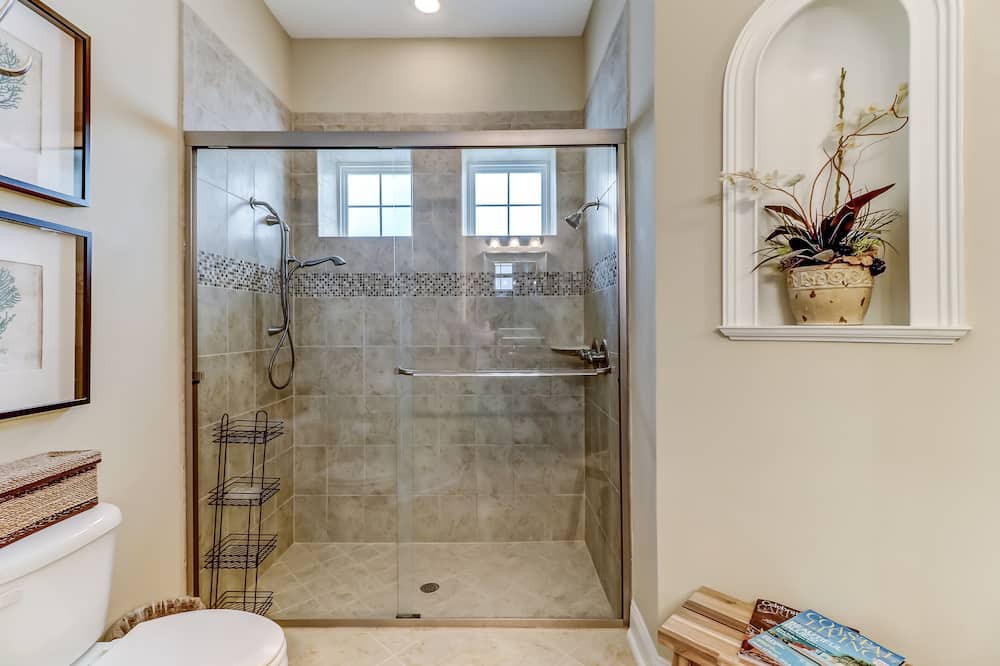 Photo of Bathroom in Amelia City