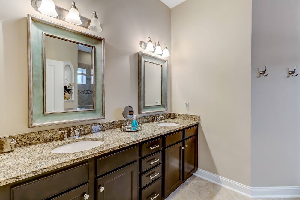 Photo of Bathroom in Amelia City