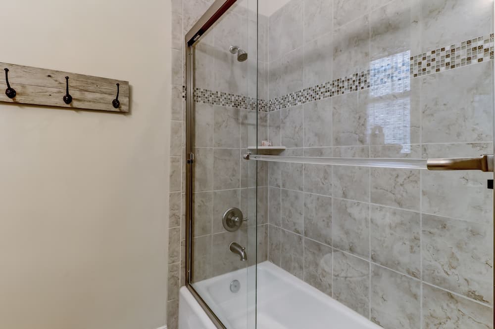 Photo of Bathroom in Amelia City