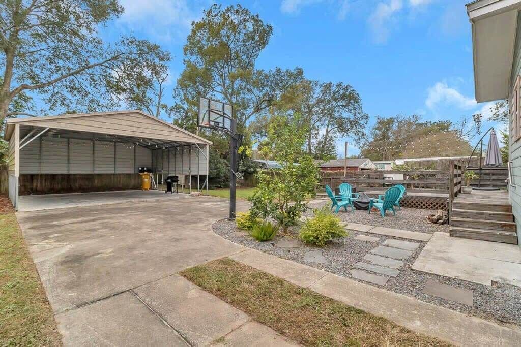 Photo of Outdoor in Lakeshore South