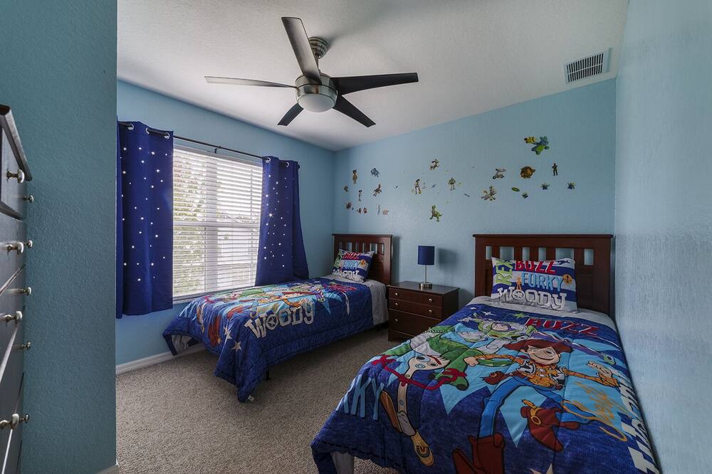 Photo of Bedroom in Venetian Bay Villages