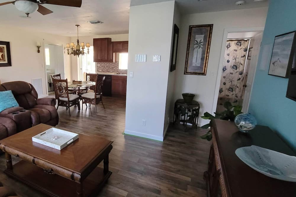 Photo of Livingroom in Lighthouse Point
